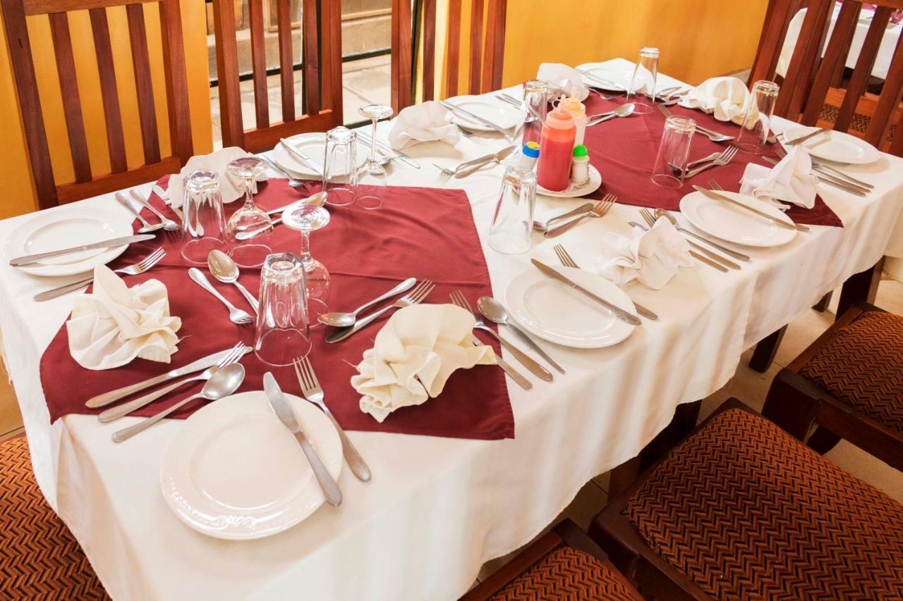 Rwenzori International Hotel كاسيزي المظهر الخارجي الصورة