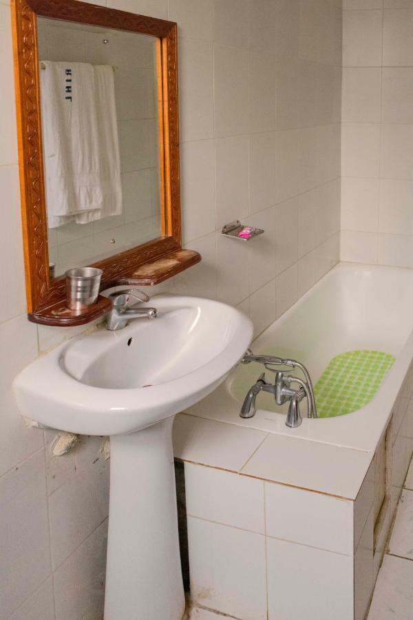 Rwenzori International Hotel كاسيزي المظهر الخارجي الصورة