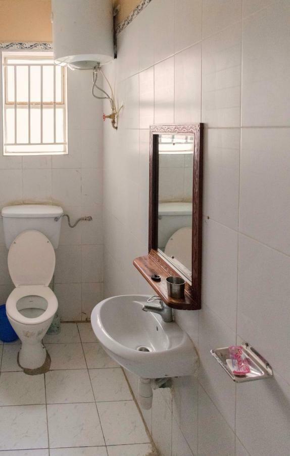 Rwenzori International Hotel كاسيزي المظهر الخارجي الصورة