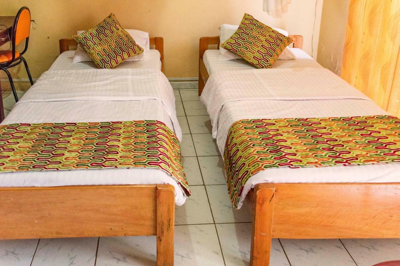Rwenzori International Hotel كاسيزي المظهر الخارجي الصورة